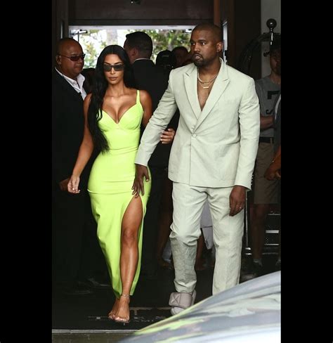 Photo Kim Kardashian Et Son Mari Kanye West Arrivent Un Mariage