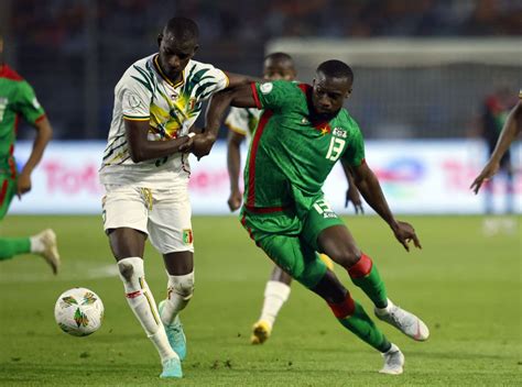 Mali seal quarter-final place with 2-1 win over Burkina Faso | Reuters