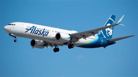 N976AK Alaska Airlines Boeing 737 MAX 9 By Michael Szczesniak