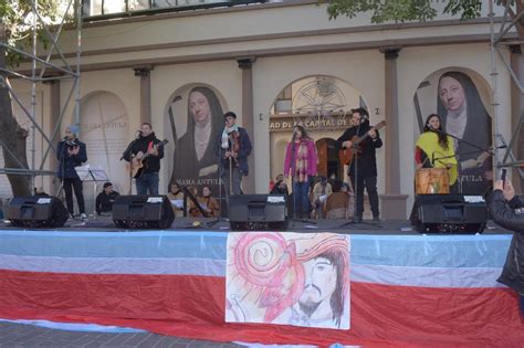 Fotos El Santiago Baila Llen De Alegr A Y Color La Plaza Libertad