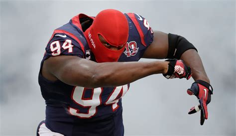 Antonio Smith Swings Helmet At Richie Incognito During Preseason Game ...