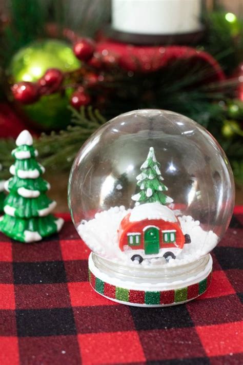 DIY Waterless Christmas Snow Globes - This Ole Mom