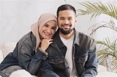 Teuku Wisnu Dan Shireen Sungkar Kembali Duduk Di Kursi Pelaminan