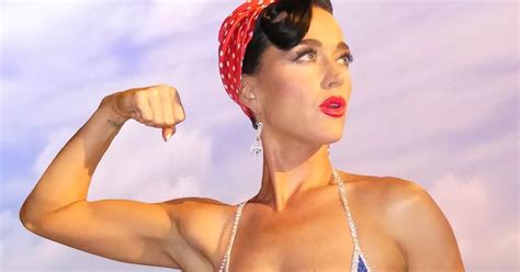 Katy Perry Flaunts Cleavage In Daring Bikini With Us Flag On It After