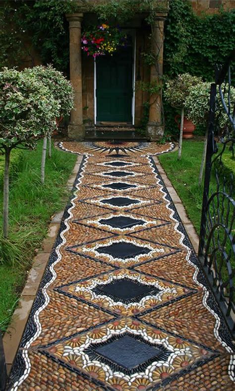 25 Garden Pathway Pebble Mosaic Ideas For Your Home Surroundings