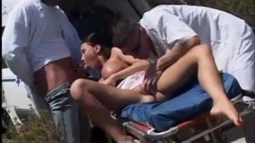 Heet Triootje In Het Openbaar PORN