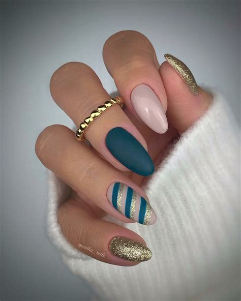 Cool Green And Gold Christmas Nails To Spark Holiday Joy Nail