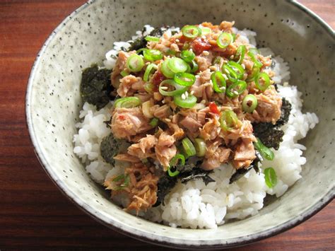 Canned Tuna Rice Bowl Hiroko S Recipes Tuna Rice Rice Bowls Recipes Recipes