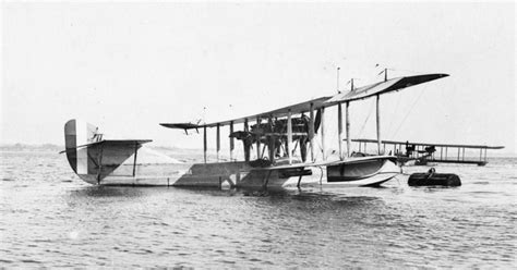 Submarine Hunters and Flying Boats - Seaplanes in World War One | War ...