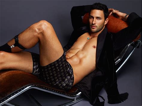 Noah Mills Naked For The Beautiful Men