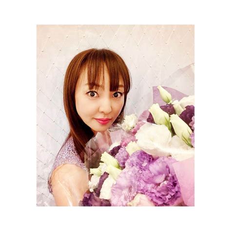 神田うのさんのインスタグラム写真 神田うのinstagram「こちら、一度投稿させて頂いた記事なのですが、娘の名前が見えて読めてしまう