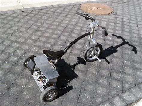 BuildIts: Electric Tricycle