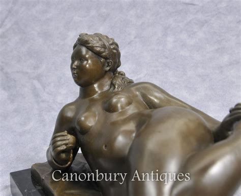 Bronze Botero Figurine Rubenesque Nude Female Statue Signed