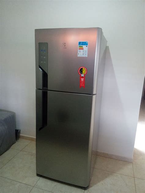 Refrigerador Electrolux TF55S Prateleira Reversível Platinum 431L