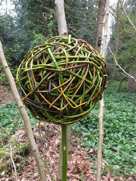 How To Weave A Willow Sphere Willowtwisters Online School Of Willow