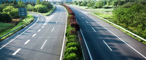 tips mengemudi aman  jalan tol simak