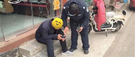 【喜迎二十大 忠诚保平安】男子醉卧马路 民警及时救助家人群众冀南