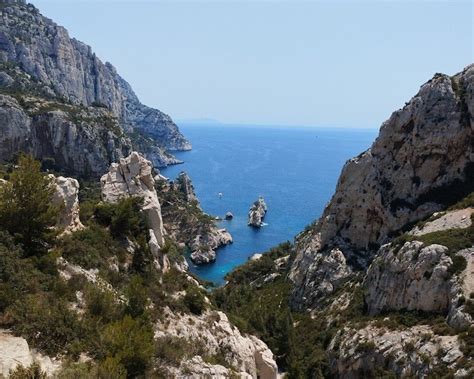 Marseille: Guided Hiking Calanques National Park from Luminy