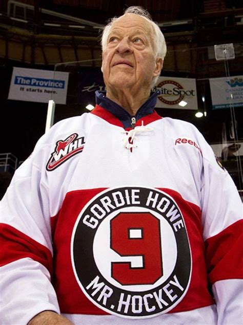 Gordie Howe Fishing Doing Well As He Nears 87