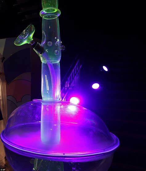 World's BIGGEST BONG at Las Vegas' new marijuana museum | Daily Mail Online