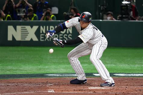 大谷翔平の流れを変えるバントや岡本和真の5打点の活躍などでイタリアを下し準決勝進出 トップ 試合レポート 野球日本代表 侍ジャパンオフィシャルサイト