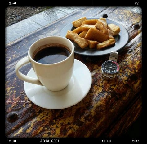 Ngopi Pagi Dan Singkong Goreng Makanan Dan Minuman Makanan Karya