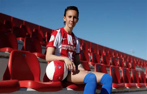 Virginia Torrecilla La Futbolista Que Venci El C Ncer