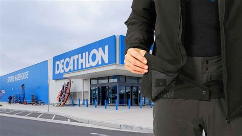 La chaqueta de Decathlon especial para esquí y nieve que arrasa en