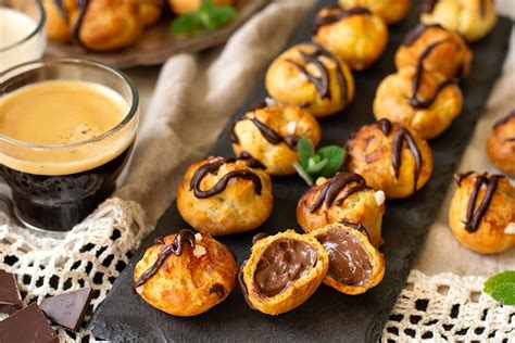 Les Chouquettes Fa On Profiteroles La Recette Trop Chou De Cyril Lignac