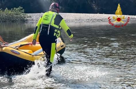 Lucca Enne Annega Nel Serchio A Santalessio Faceva Il Bagno Con Un