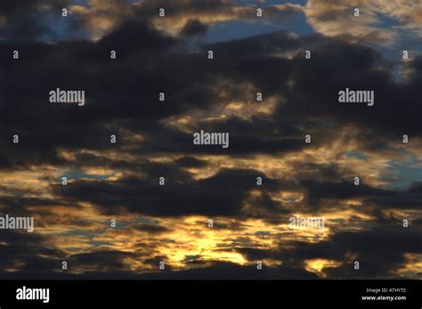 Moody Evening Sky & Clouds Stock Photo - Alamy