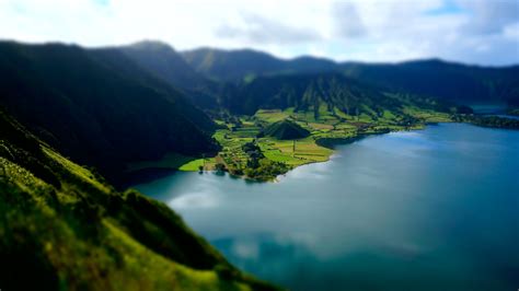 Sao Miguel - Azores island Volcano [OC] [4912 x 2760] : r/EarthPorn