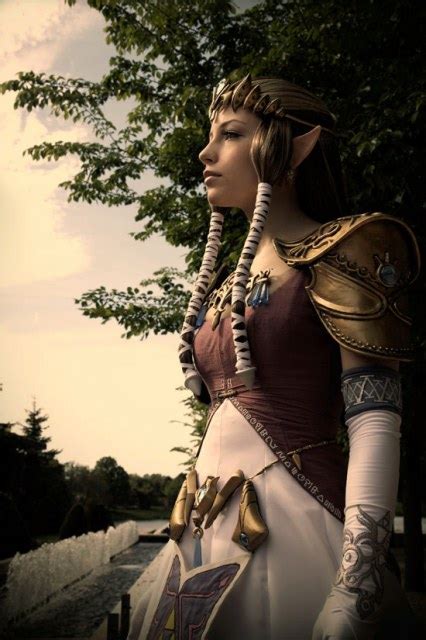 Stunning Twilight Princess Zelda Cosplay Zelda Universe