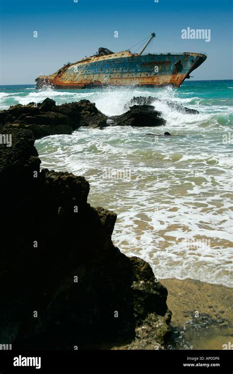 Ship Wreck Fotos Und Bildmaterial In Hoher Aufl Sung Alamy