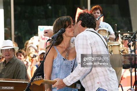 Vince Gill And Amy Grant Perform On Nbc S Today Photos And Premium High Res Pictures Getty Images