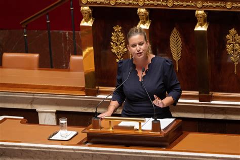 Politique L Assemblée nationale rejette la motion de censure de la