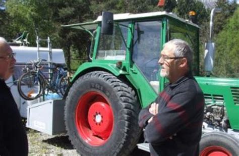 Un Tracteur En Route Pour La Gr Ce De Passage Dans Le D Partement