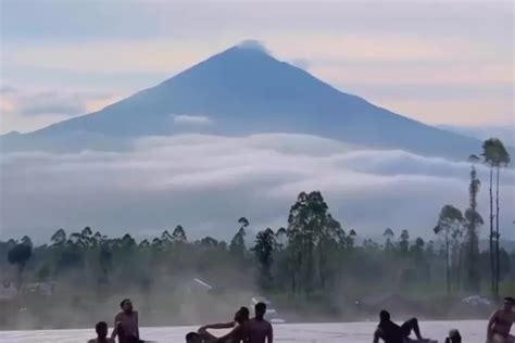 Camping Hemat Bisa Berenang Di Kolam Air Panas Dengan Pemandangan