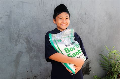 Program Beras Santri Solusi Nyata Mudahkan Pangan Pondok Pesantren Di