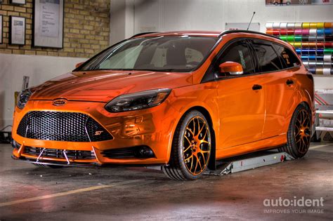 Ford Focus ST Orange Chrome Autoident