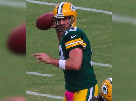 Aaron Rodgers Trolled For Wearing Mask After COVID Controversies