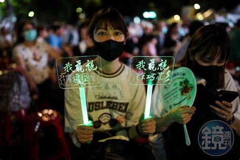 【圖輯】覆議案遭否決「青鳥」不氣餒 雨後3萬人集結！曹興誠喊罷免中共安插立委