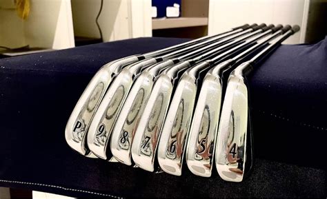 Srixon Golf Club Set Full Z565 Irons Set Sports Equipment Sports And Games Golf On Carousell