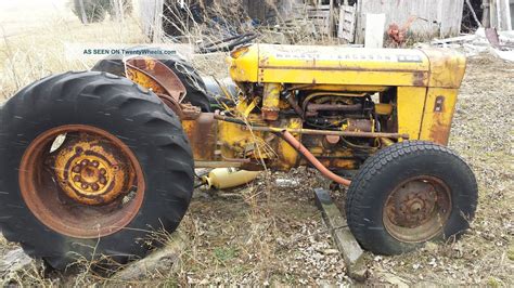 202 Massey Ferguson With 200 Loader