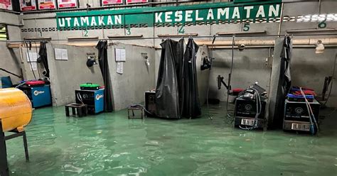 pelajar pengsan terkena renjatan elektrik harian metro