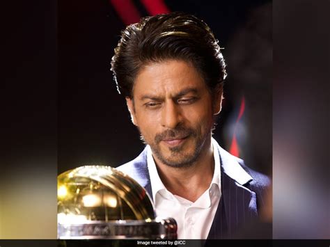 ICC Shares Picture Of Shah Rukh Khan With World Cup Trophy. Fans Can't ...