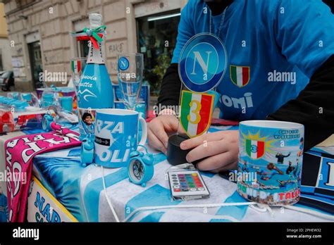 Diego maradona napoli 1990 hi-res stock photography and images - Alamy