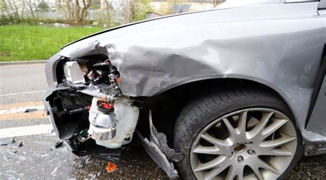 St Gallen Sg Verletzte Nach Unfall Trotz Vollbremsung Polizeinews Ch