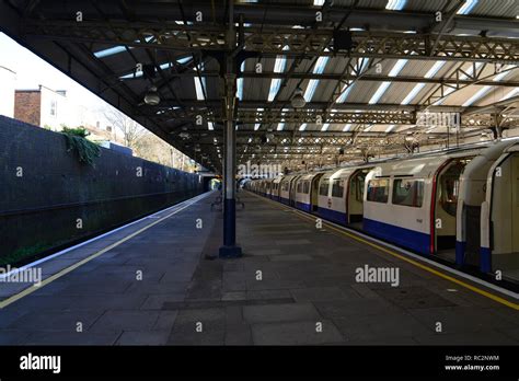 Tube Queens Park Hi Res Stock Photography And Images Alamy