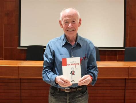 Presentación del Libro Un Puente del Dr Jordi Borja UCSG